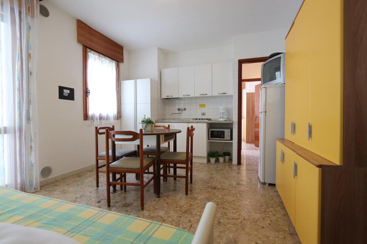 Appartamenti Fiordalisi Bibione Exterior foto
